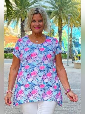 Lulu-B Multicolor Jellyfish Print Tee - Hot Pink & Blue Resort Wear Size Medium